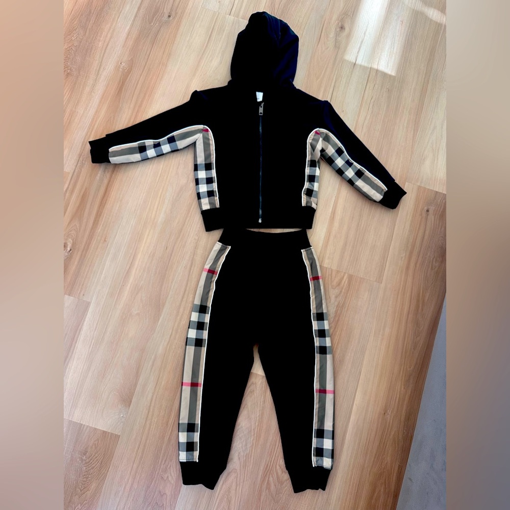 Burberry Sweatsuit (Boys)